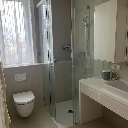 Apartment Luxusappartement Mit Garage Im Zentrum Wiener Neustadt